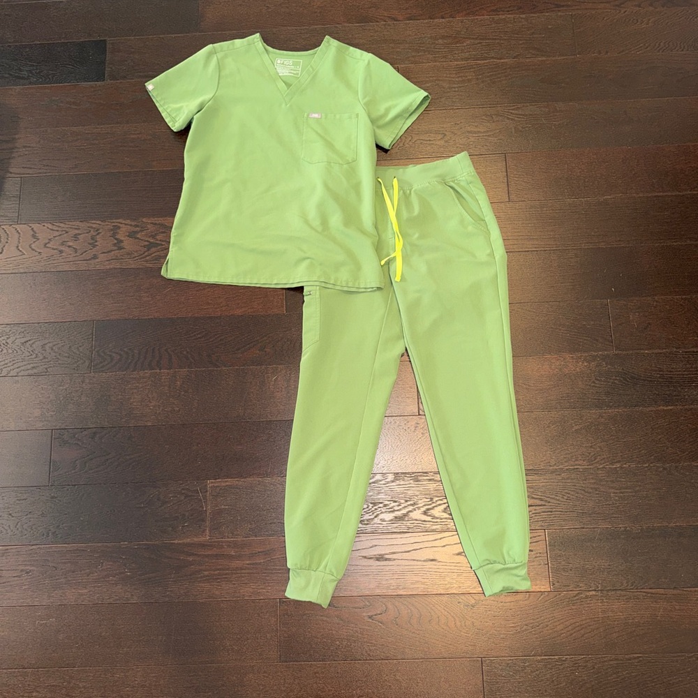 Figs Scrub set
